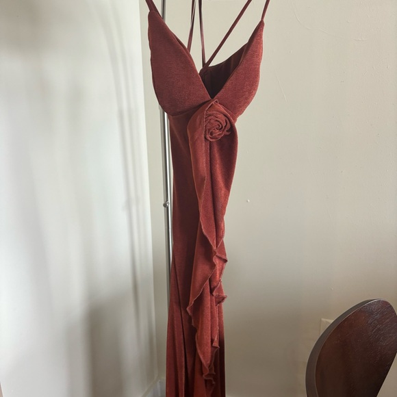 Rust maxi dress with floral detail - Picture 4 of 6